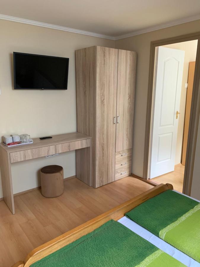 Fenyves Family Rooms And Bungalows Hajdúszoboszló Eksteriør billede